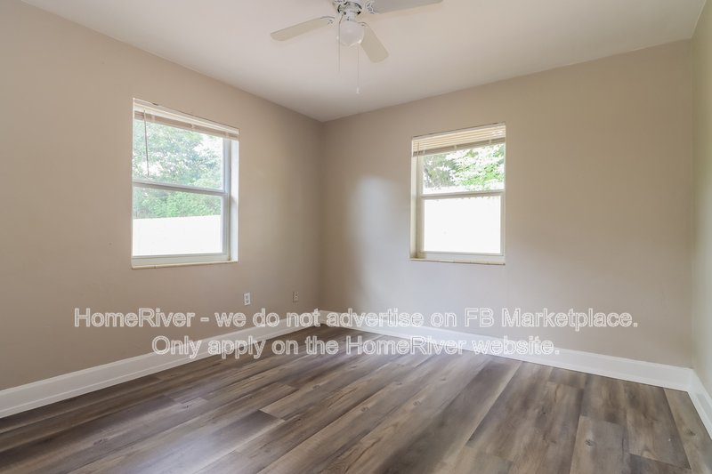 Available Now! 2145 25th Ave N, St Petersburg FL 33713 property image