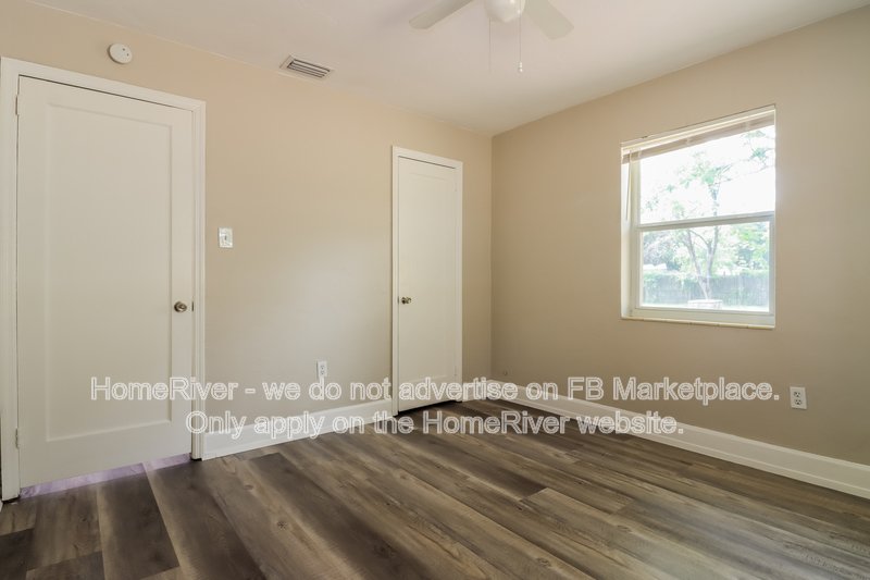 Available Now! 2145 25th Ave N, St Petersburg FL 33713 property image