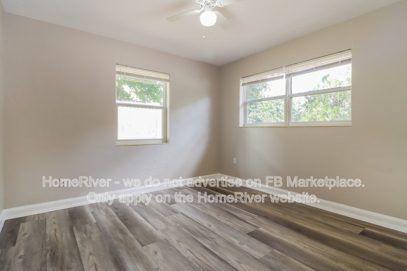 Available Now! 2145 25th Ave N, St Petersburg FL 33713 property image