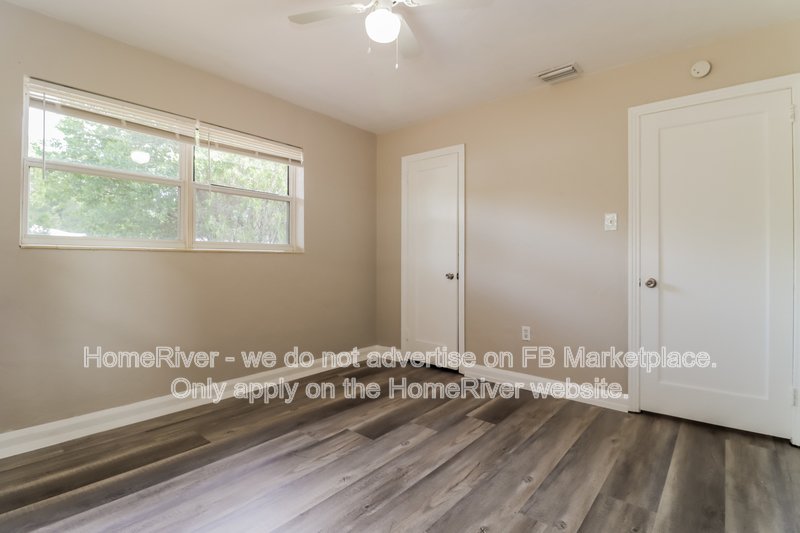 Available Now! 2145 25th Ave N, St Petersburg FL 33713 property image