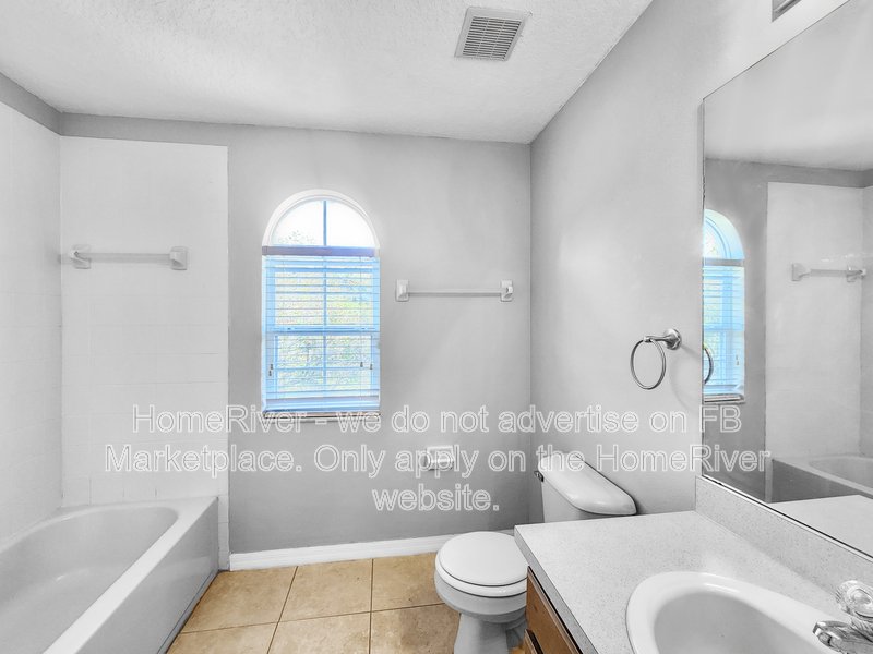 Now Available - 1014 Bella Vista Dr NE property image