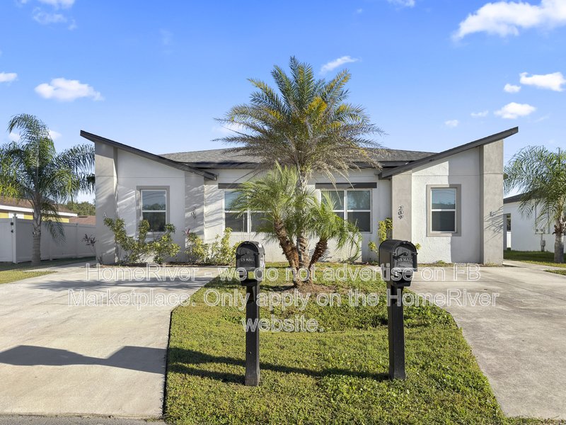 Move In Ready! 209 Bedford Dr Unit A Kissimmee, FL 34758 property image