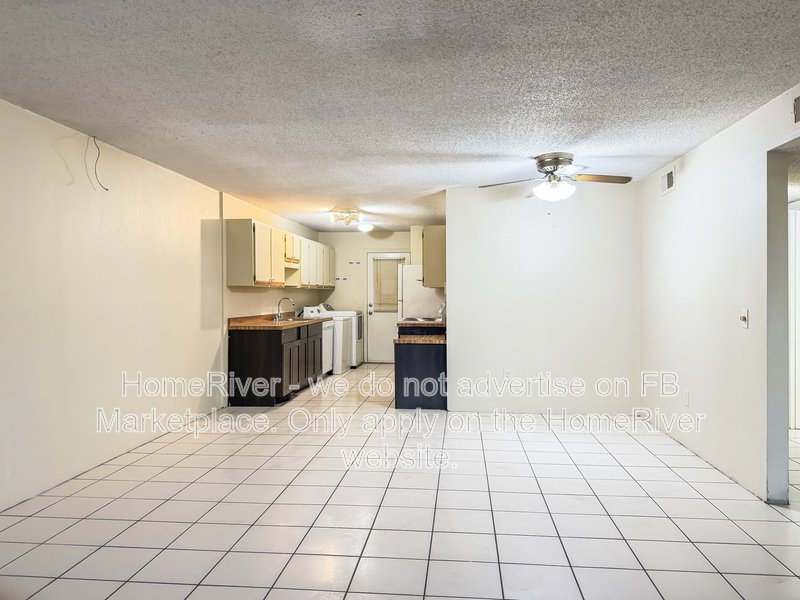 Move In Ready! - 828 W Rosewood Ln Tavares FL 32778 property image