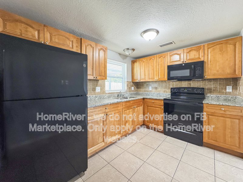 Apply Now!! Pet Friendly! property image