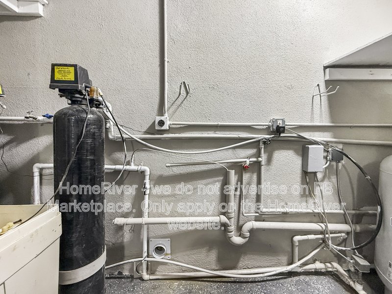 Apply Now!!! 5021 W UNIVERSITY AVE, property image