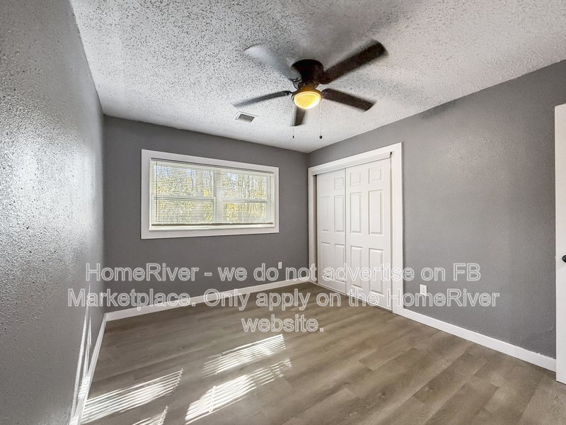 Apply Now!!! 5021 W UNIVERSITY AVE, property image