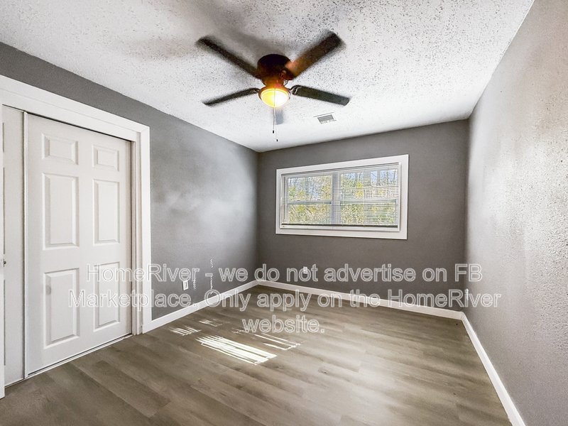 Apply Now!!! 5021 W UNIVERSITY AVE, property image