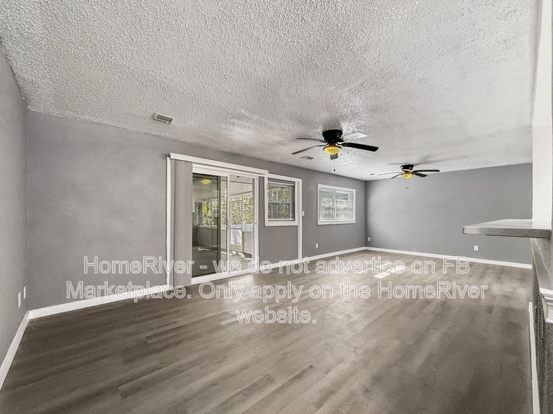 Apply Now!!! 5021 W UNIVERSITY AVE, property image