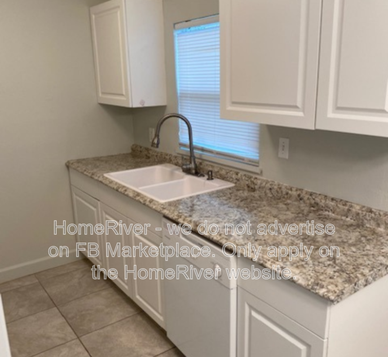 Available Now! Amazing 3 bedroom, 2 bath home! property image