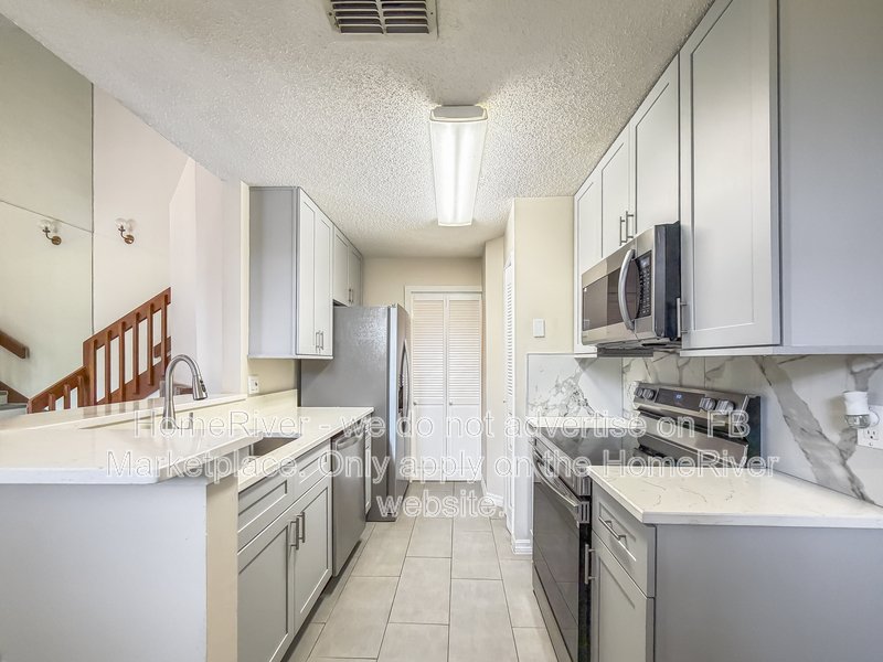Apply Now!!! 947 BIRD BAY CT APT 205, property image