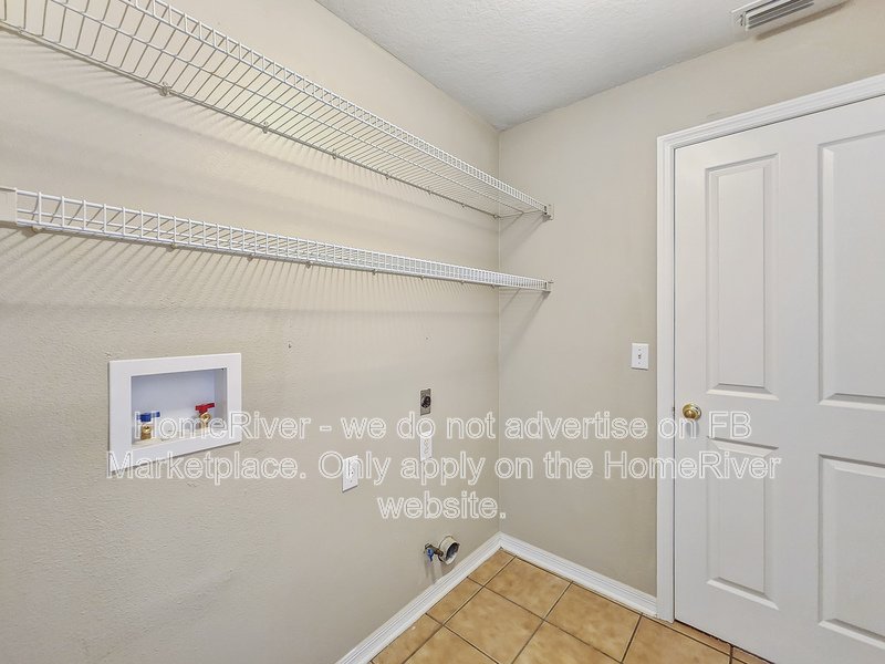 Available Now - 10434 Lightner Bridge Dr, Tampa property image