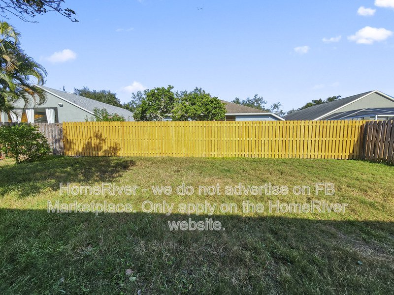 Available Now - 10434 Lightner Bridge Dr, Tampa property image