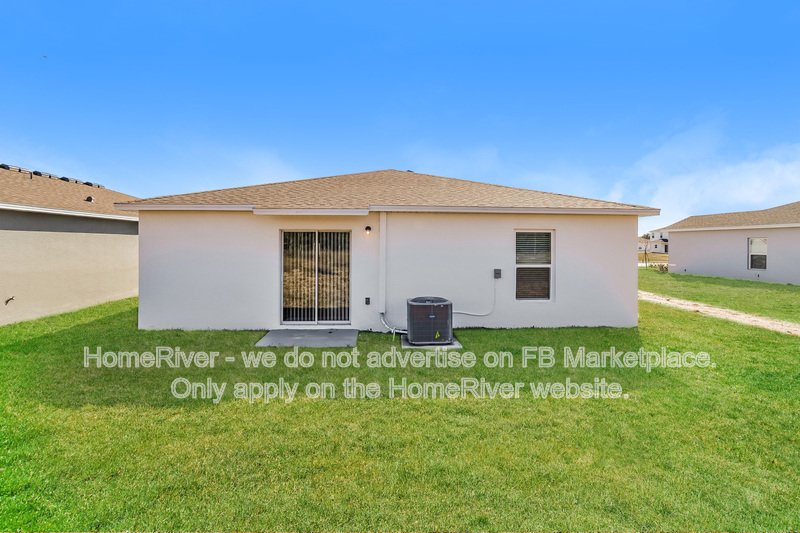 Available Now! Amazing 3 bedroom, 2 bathroom home! property image