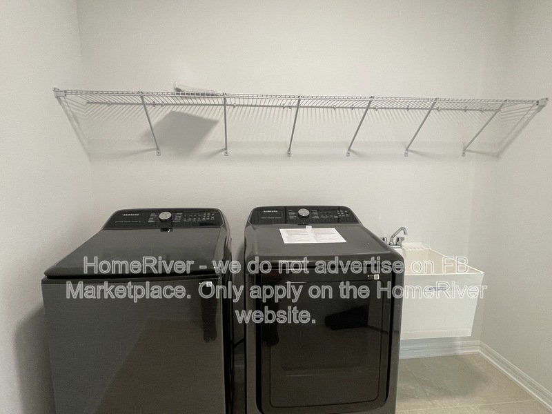 Move In Ready! - 10701 New Morning Dr Tampa, FL 33647 property image