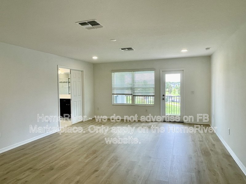 Move In Ready! - 10701 New Morning Dr Tampa, FL 33647 property image
