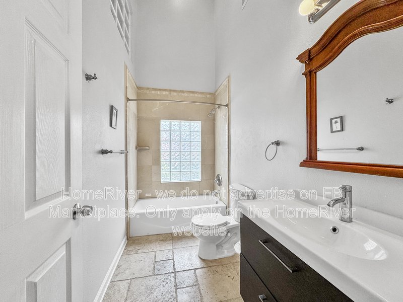 Available Now! Amazing 3 bed 2 bath home! property image