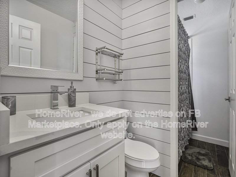 Available Now - 18808 RUE LOIRE LUTZ FL 33558 property image