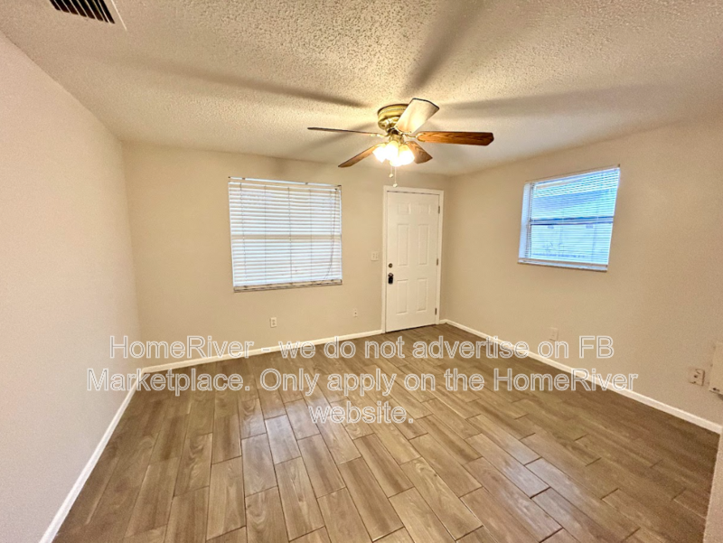 $200 off First Month&amp;amp;amp;amp;amp;amp;#39;s Rent- 1207 E 108th Ave #A property image