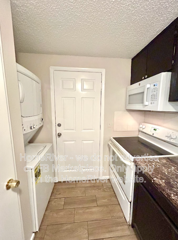 $200 off First Month&amp;amp;amp;amp;amp;amp;#39;s Rent- 1207 E 108th Ave #A property image