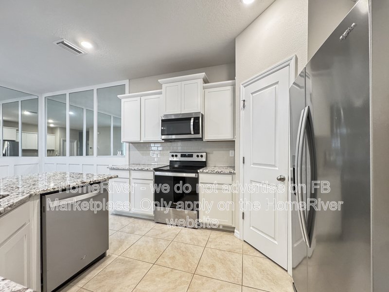 7899 STONEBROOK CIR, WESLEY CHAPEL FL 33545 property image