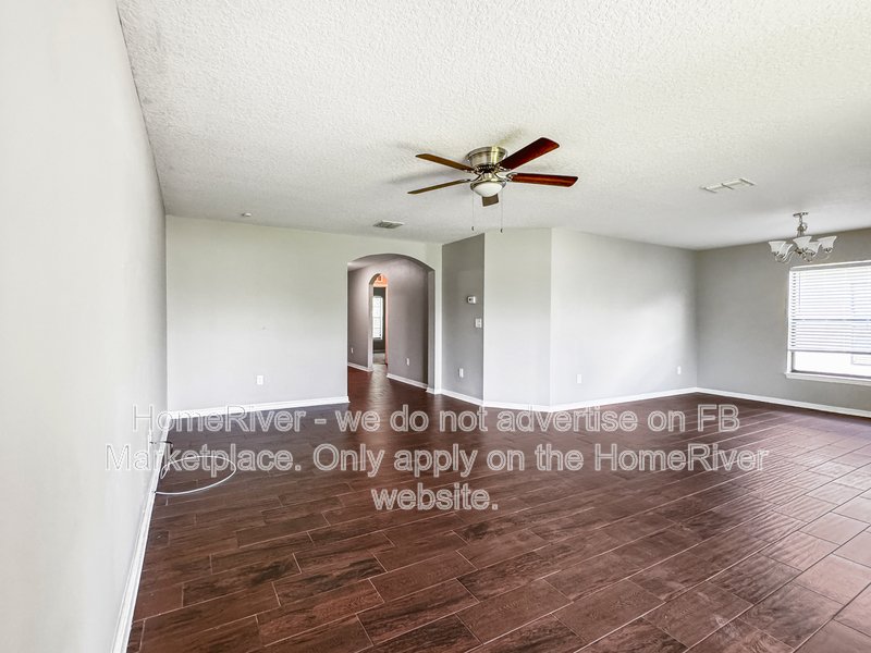 Available Now | Pets Welcome | 2 Car Garage property image