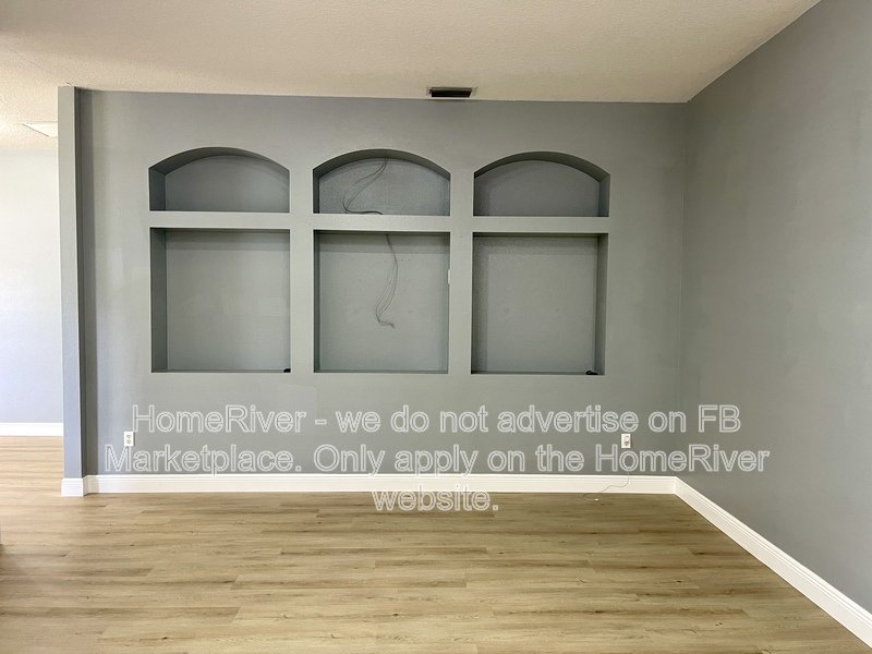 Move In Ready! - 10014 CYPRESS SHADOW AVE, TAMPA FL 33647 property image