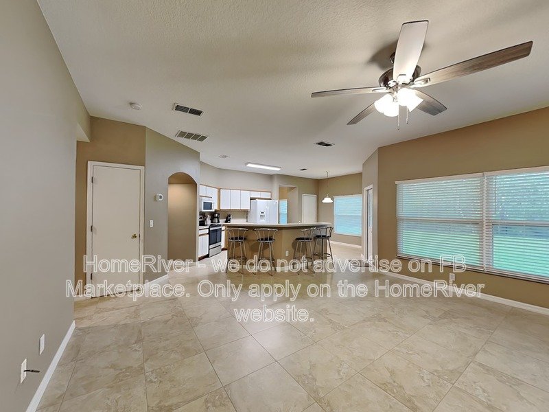 Awesome 4 Bedroom Home Available in East Orlando! property image