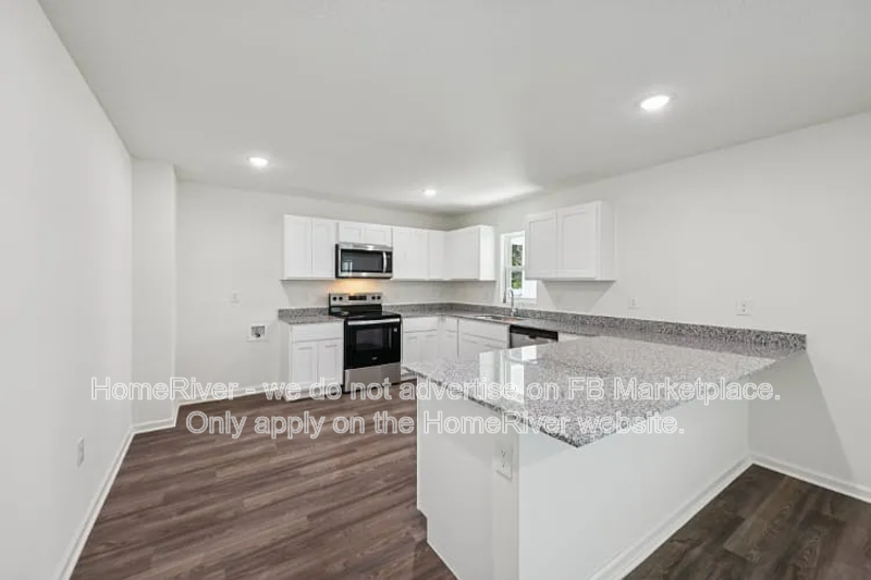 Available Now! Apply Now! property image