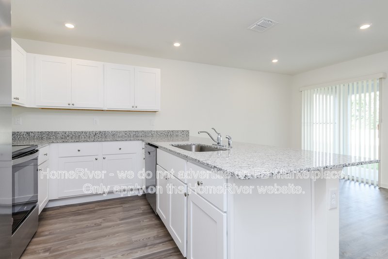 Available Now! Amazing 4 bed 2 bath home! property image