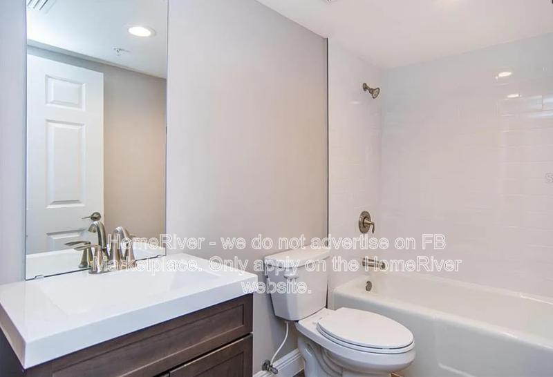 Available Now - 3300 OAK ST NE UNIT 107 property image