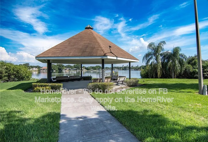 Available Now - 3300 OAK ST NE UNIT 107 property image