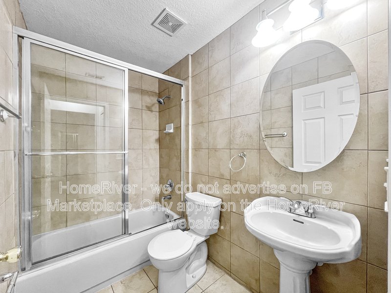 Available Now! - 225 Glasgow Ct, Davenport property image