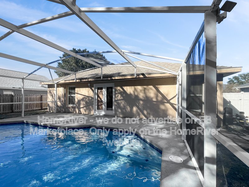 Available Now! - 225 Glasgow Ct, Davenport property image