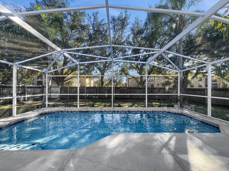 Available Now! - 225 Glasgow Ct, Davenport property image