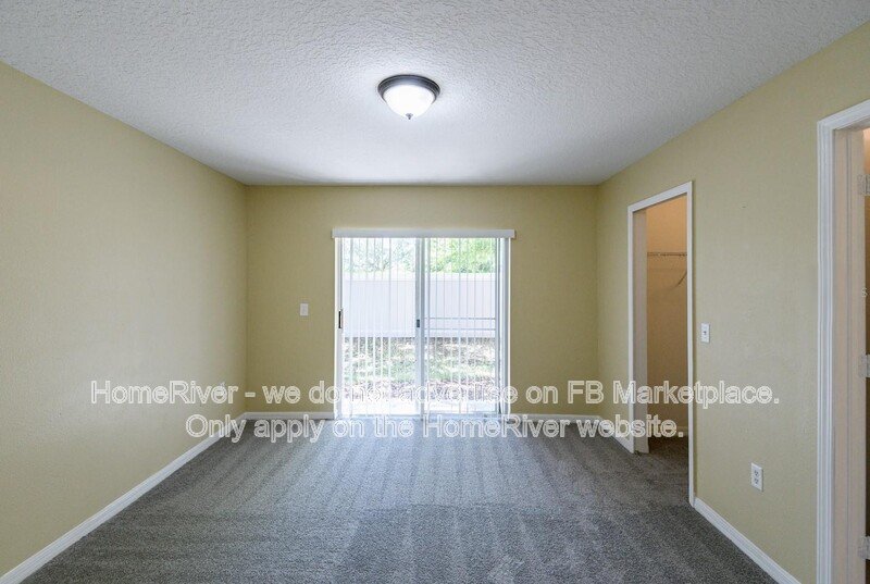 Mover-in Ready! 2418 Middleton Grove Dr property image