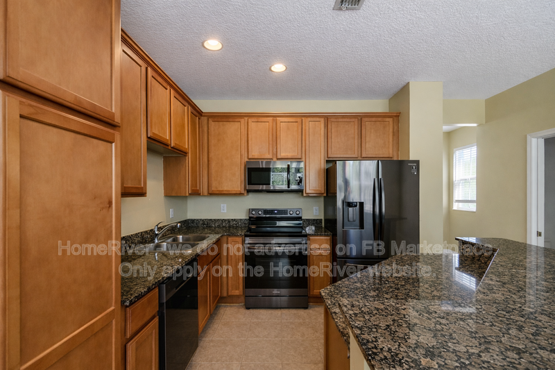 Mover-in Ready! 2418 Middleton Grove Dr property image