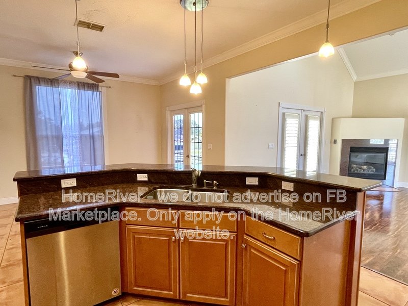 Available Now - 7436 Islander Ln property image