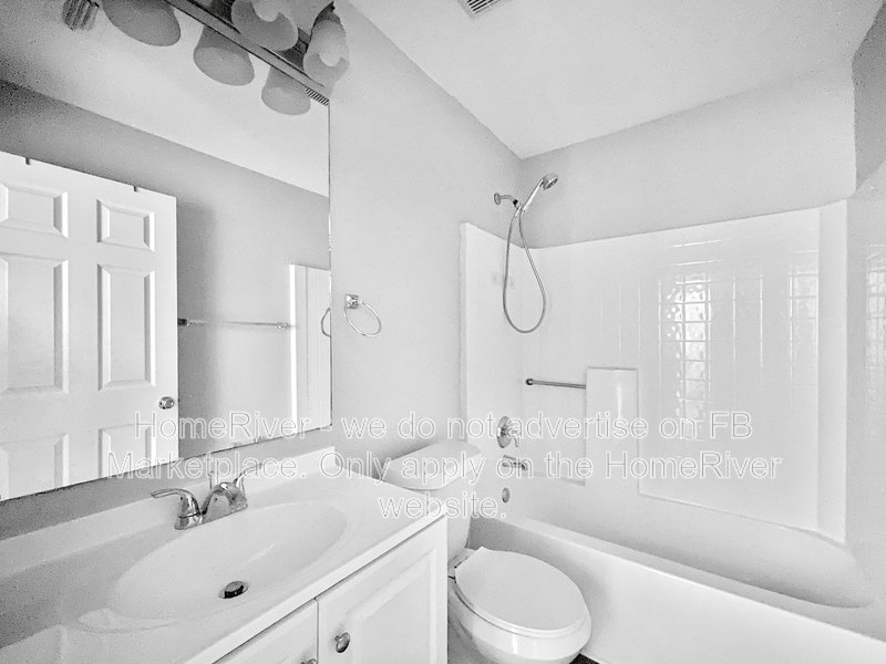 Available Now! Amazing 3 bed 2 bath home! property image