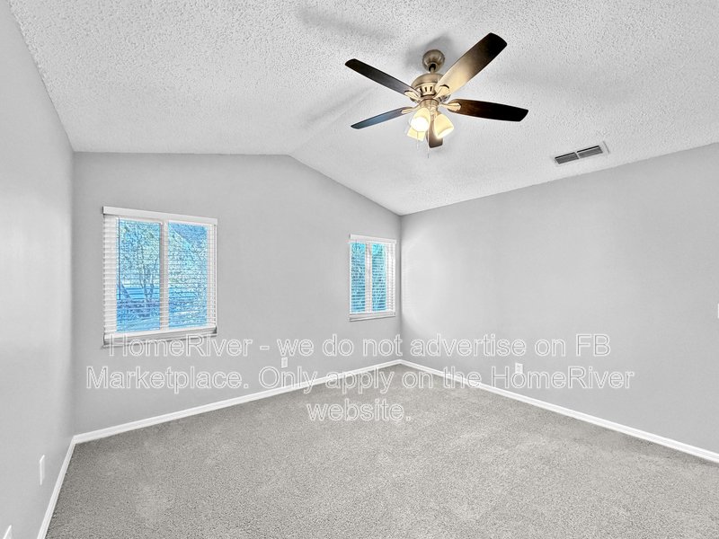 Available Now! Amazing 3 bed 2 bath home! property image