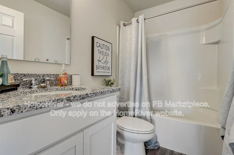 Available Now! Amazing 3 bedroom 2.5 bath home! property image