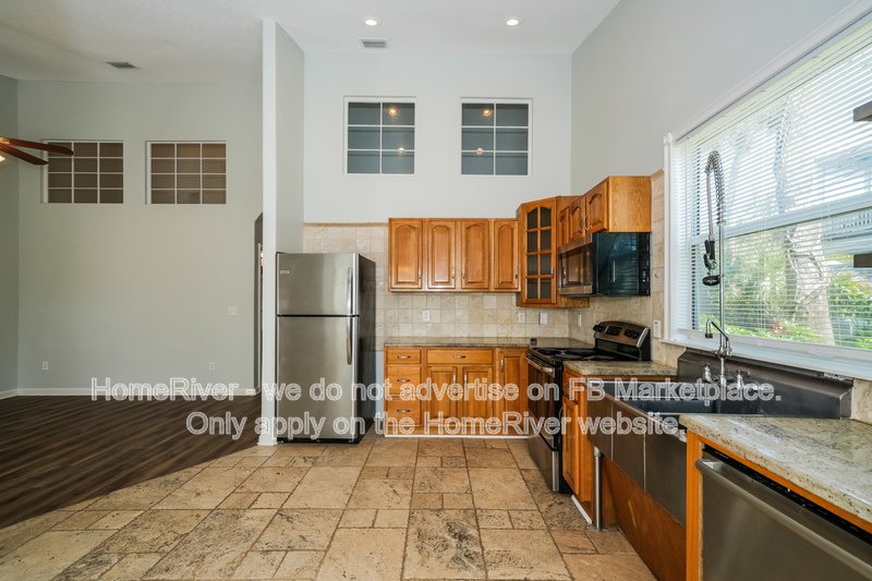 Available Now! Amazing 3 bed 2 bath home! property image