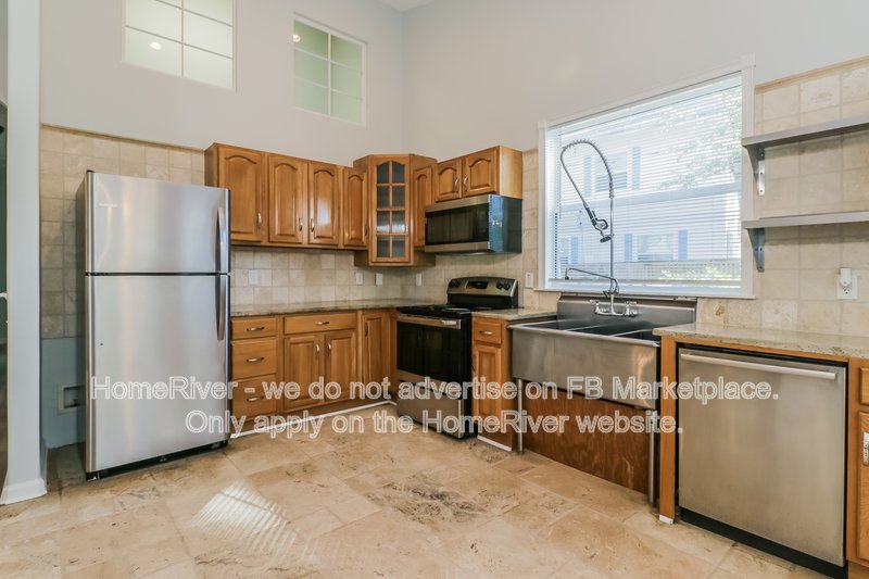 Available Now! Amazing 3 bed 2 bath home! property image