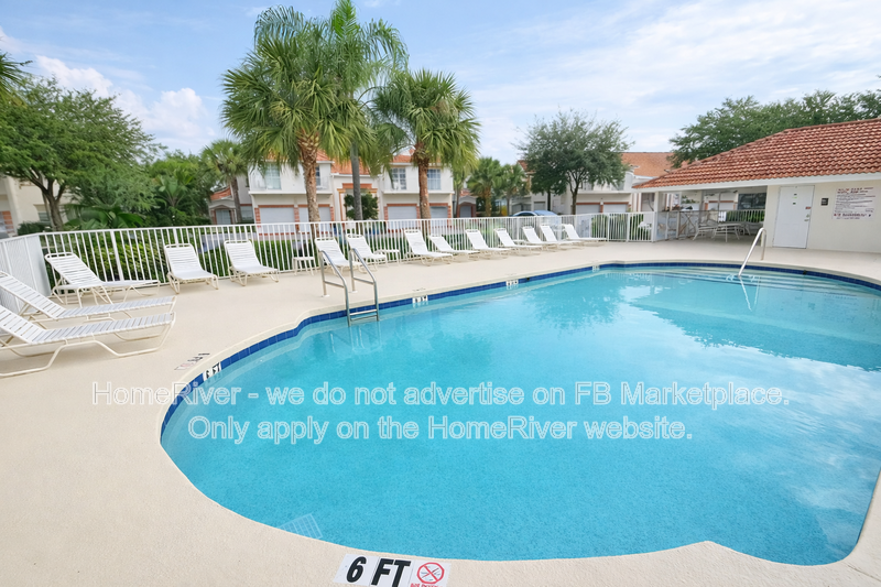 Move In Ready! - 7261 Fountain Palm Circle Bradenton, FL 34203 property image