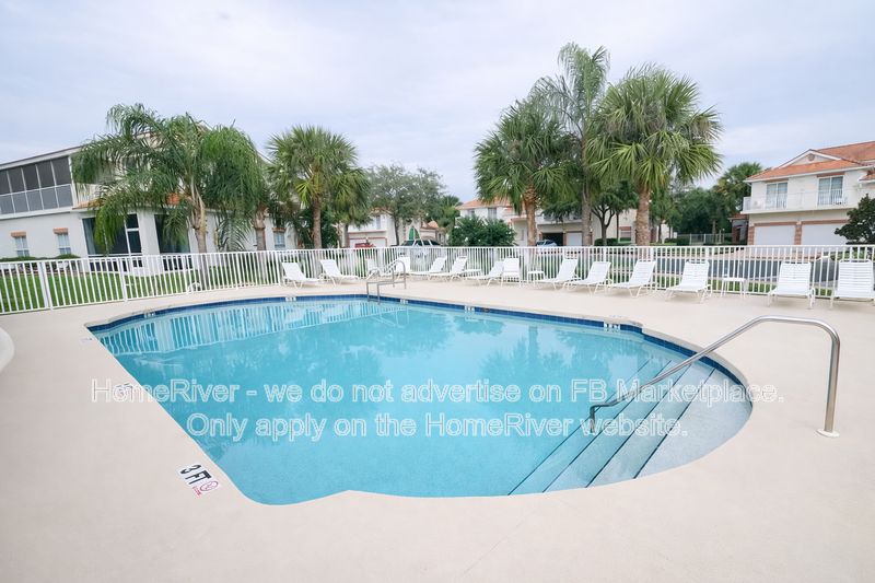 Move In Ready! - 7261 Fountain Palm Circle Bradenton, FL 34203 property image