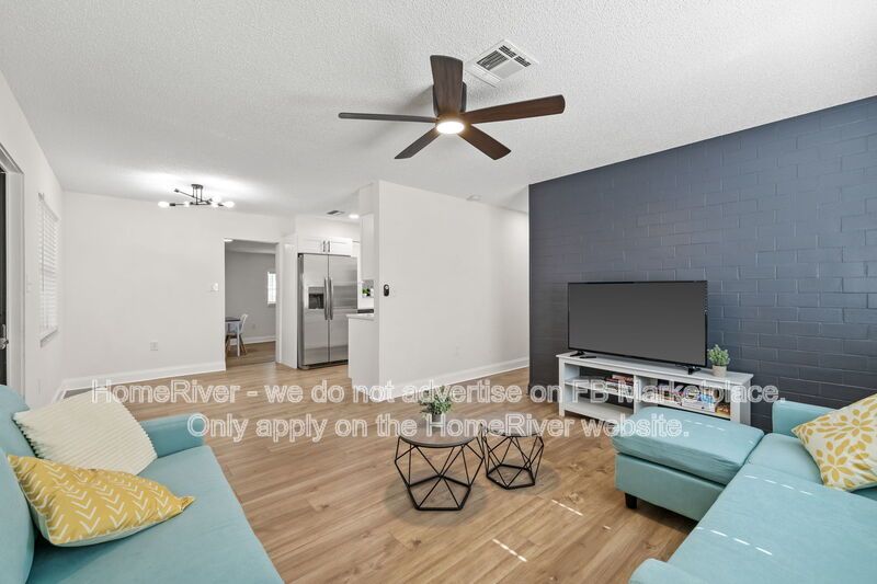 POOL!! property image