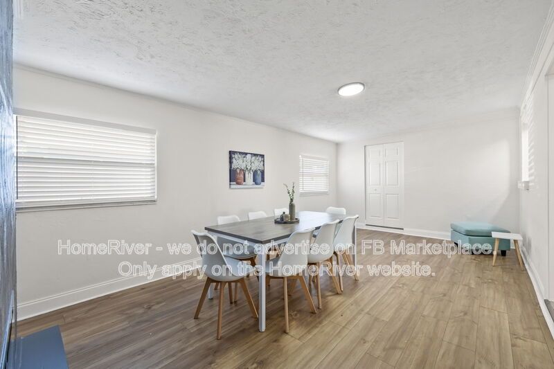 POOL!! property image