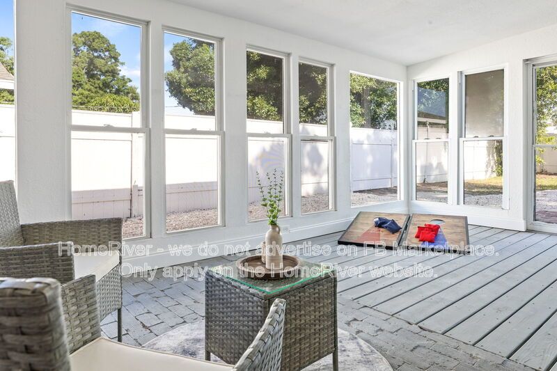 POOL!! property image