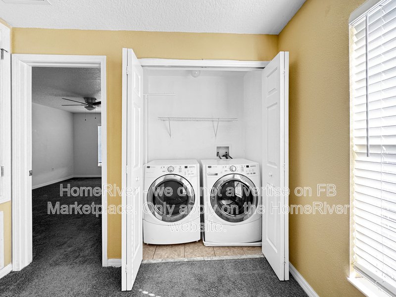 Move-in ready - 3bd townhome w/2 car garage in a gated community property image
