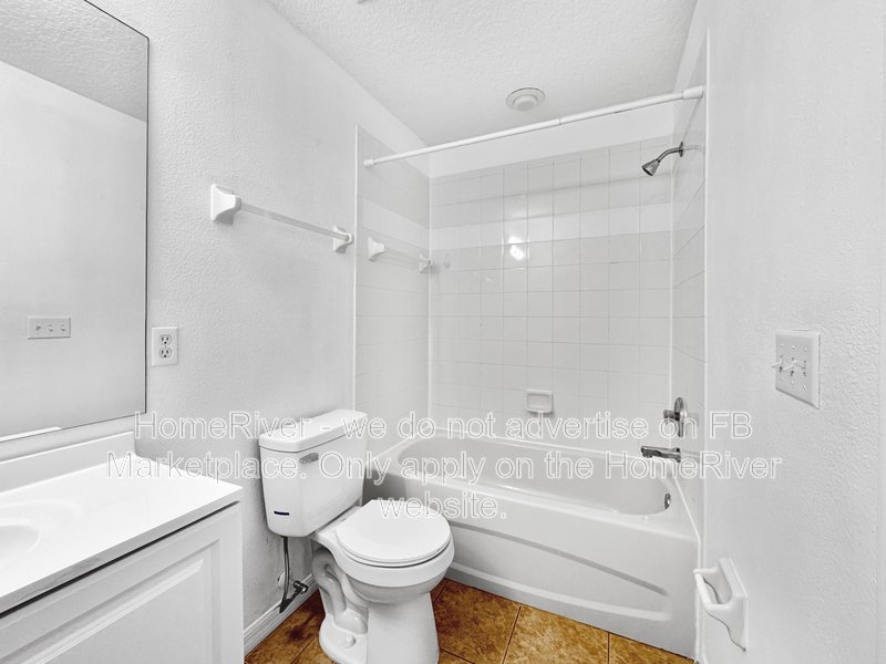 Move-in ready - 3bd townhome w/2 car garage in a gated community property image