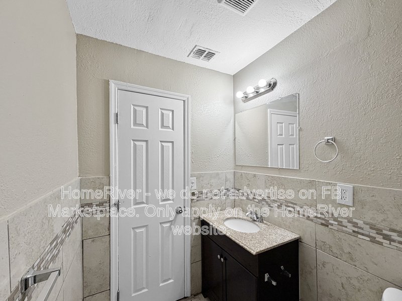 Available Now! Amazing 3 bed 2 bath home! property image